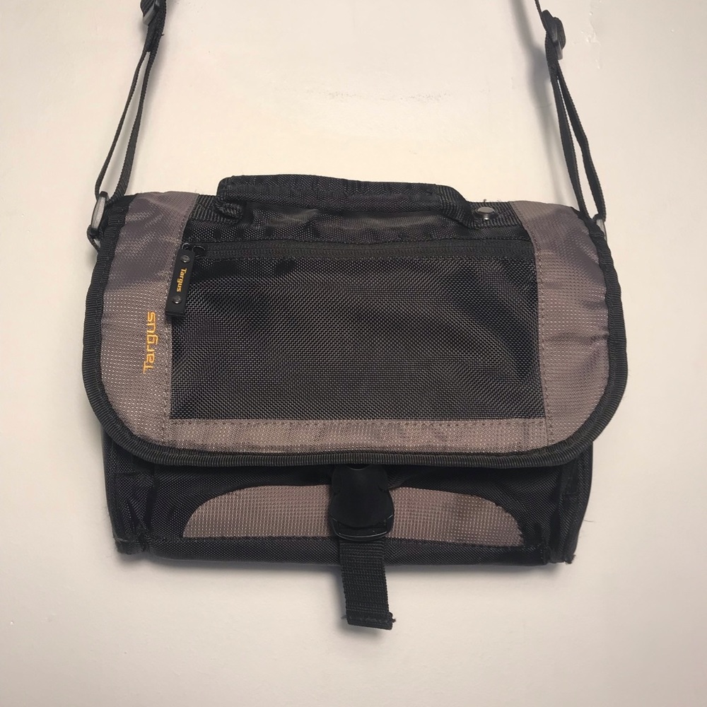 Targus messenger bag for tablet or laptop 12 inch